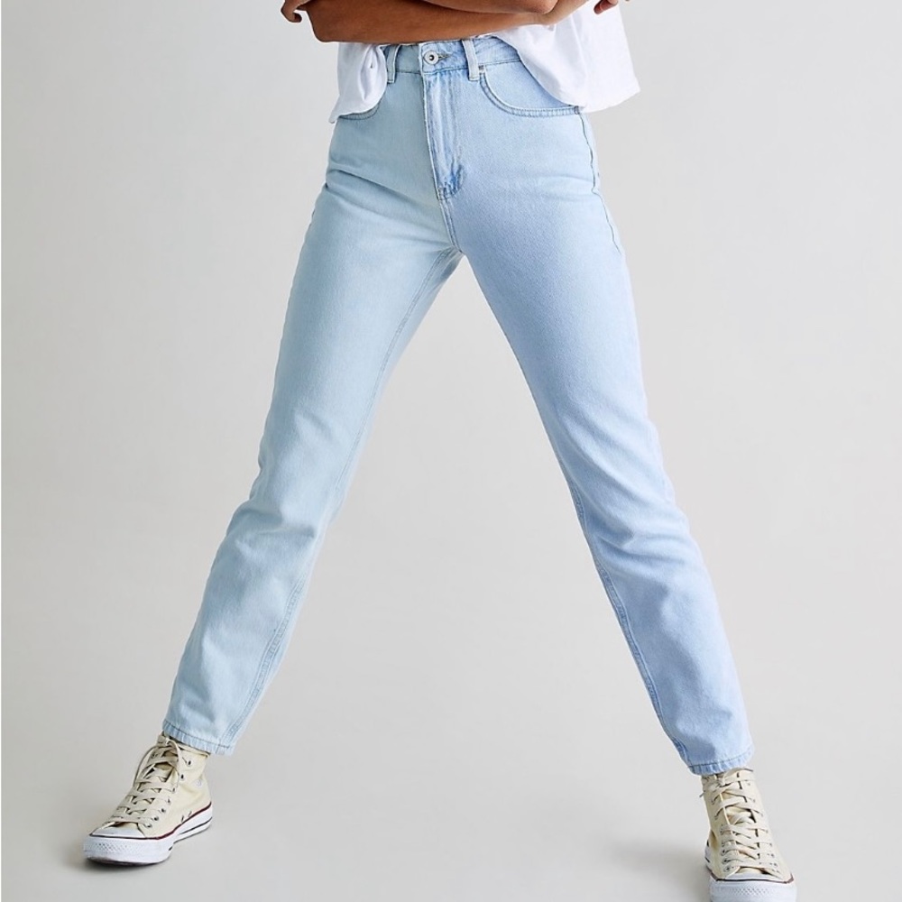 the ragged priest half and half mom jeans light blue stone wash